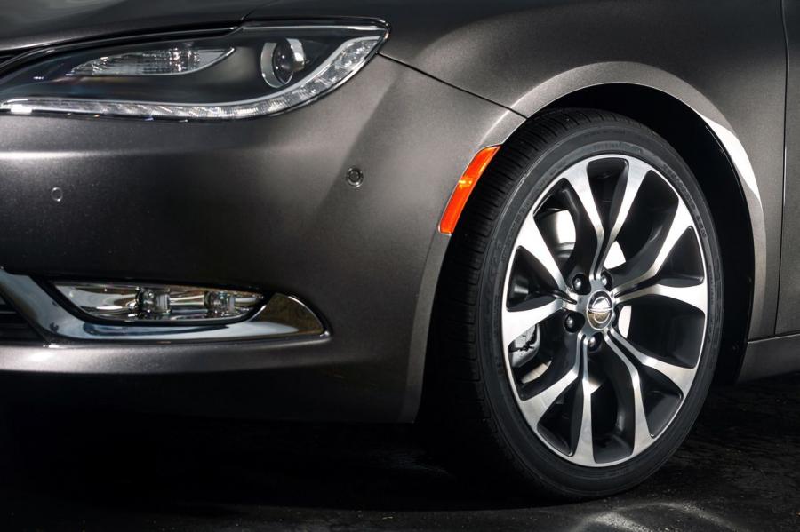  Chrysler 200 2015 года  (фото 129 из 207)